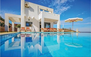 6 Bedroom Beautiful Home In Lasithi, Crete