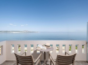 Porto Kalyves Seaside Aparthotel