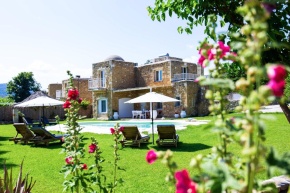 Sonio Villas - Que Bella Collection