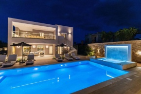 Villa Serenity by PosarelliVillas