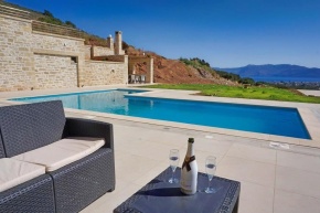 Villa Stylianos and studios